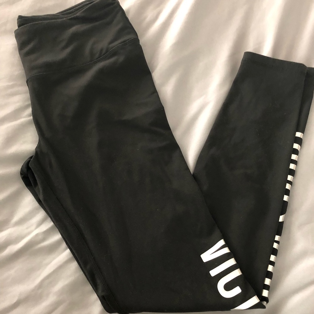 Victoria Secret Knockout Leggings